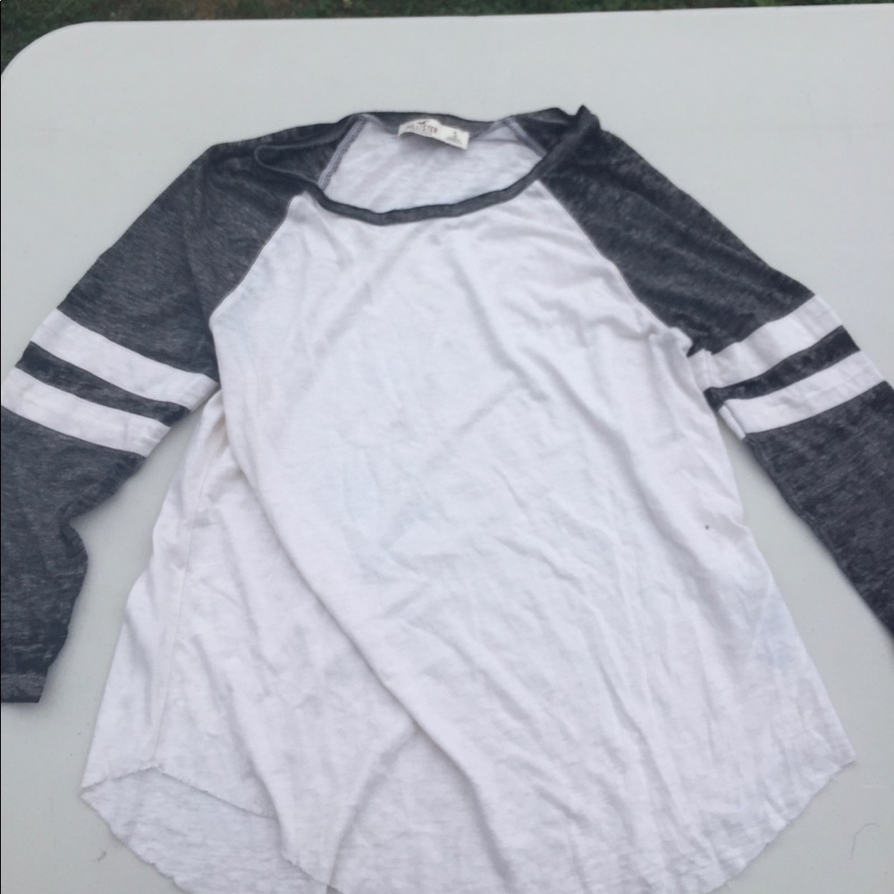 Hollister three quartered shirt